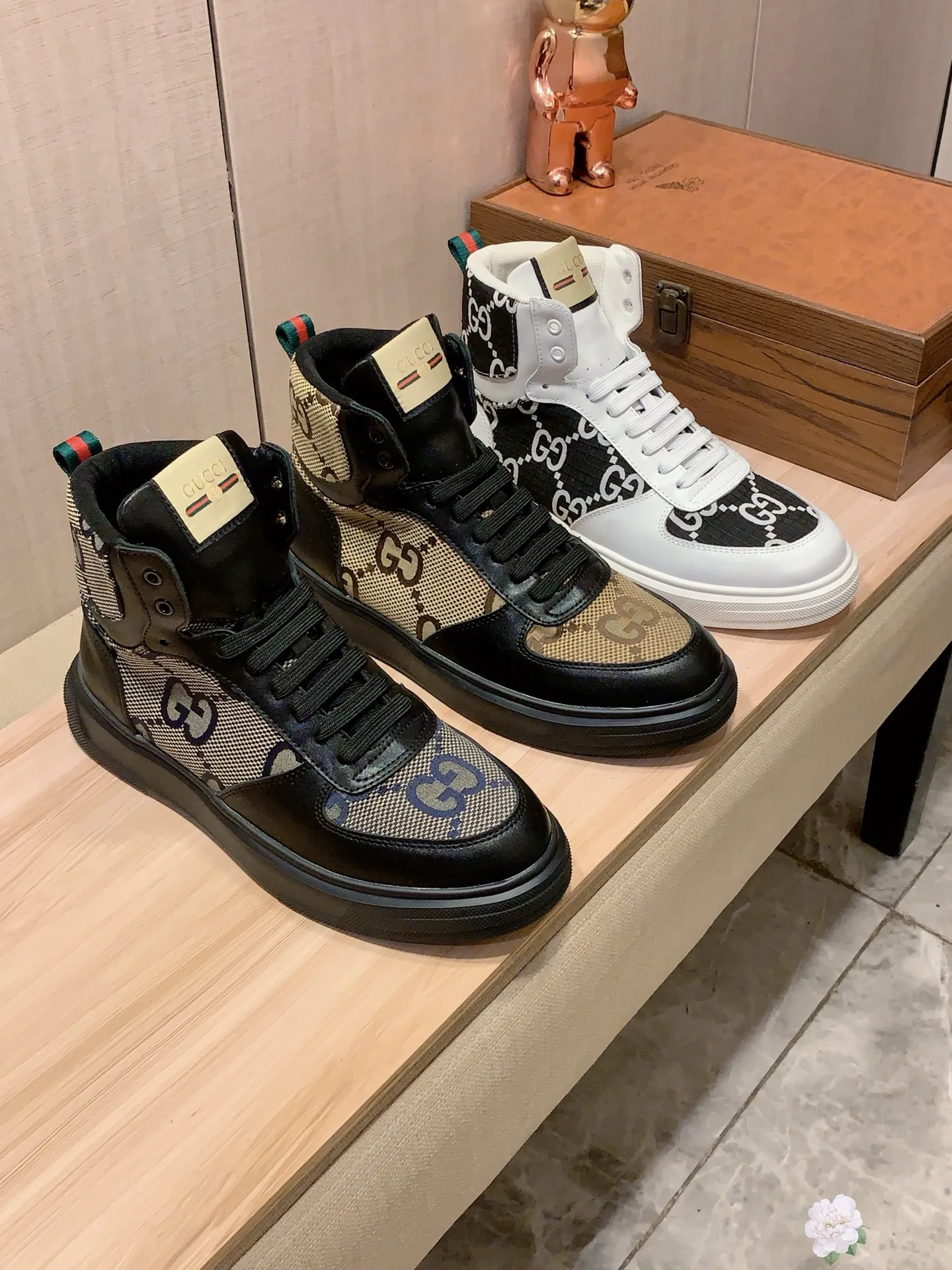 Men's men's shoes💰442💰💰🎩🎩[Lightning][Lightning] "Gucci*" latest • popular casual shoes, top brand [seduce] luxury ~ purchasing agency, top ~ quality. [Strong] The upper is made of imported breathable cowhide with fabric material ➕ Breathable sheepskin feet (•) and fine workmanship. The original stylish and stylish soft rubber wear-resistant and non-slip outsole is light and comfortable on the feet. The real thing looks better when photographed in person. 111: code: 38-44, 3️⃣ colors selected